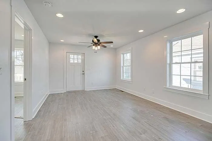 510 Gant St — Photo 5