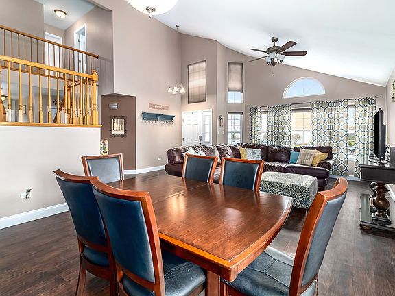 5th image of 2501 Falls Ct