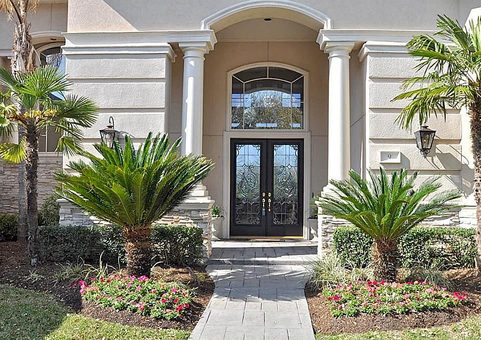 2nd image of 9 Old Windsor Way