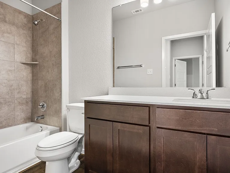 171 Haywood Mnr — Photo 13