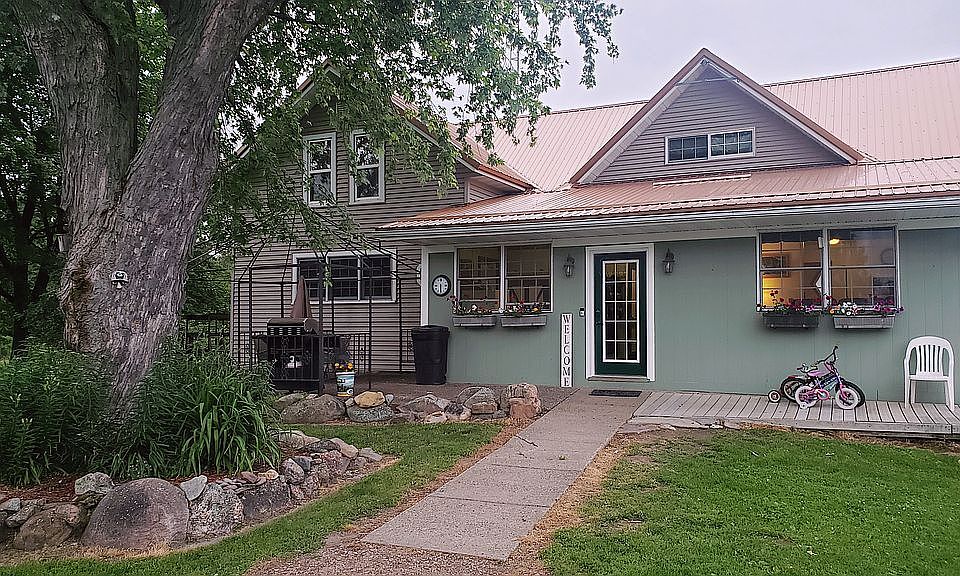 1st image of N4402 Owen Ave