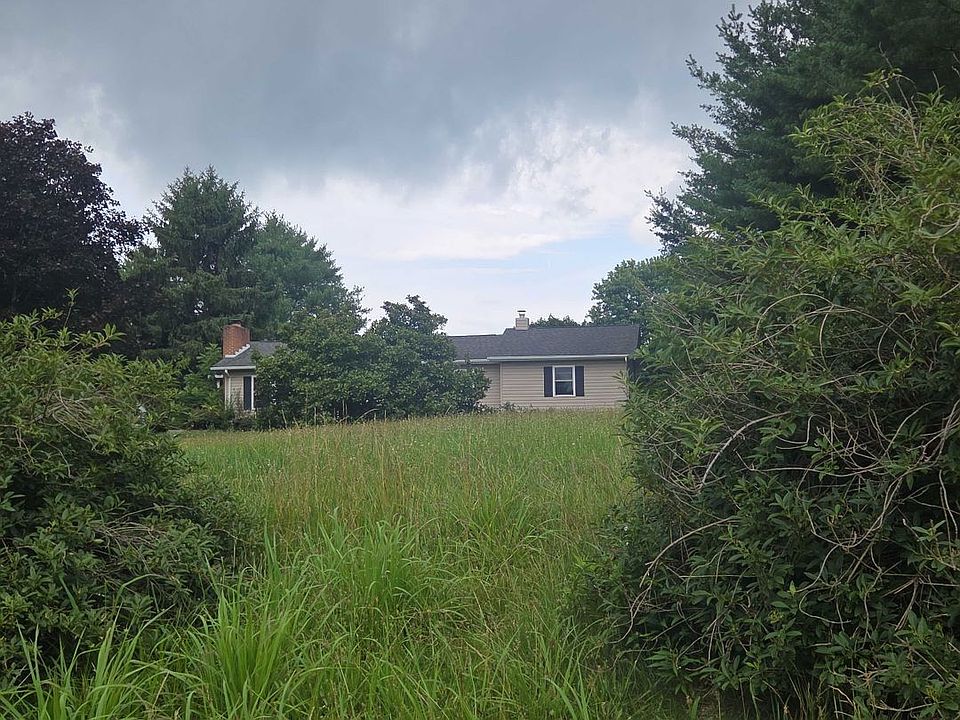 1st image of 3664 Crooked Run Rd
