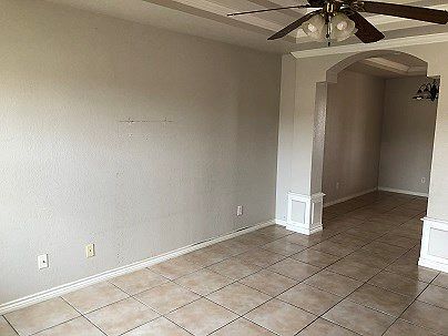 2nd image of 2762 Oak Manor Dr