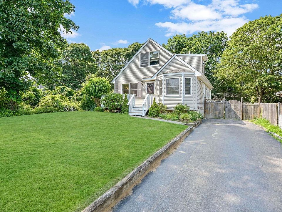 1st image of 25 Saint George Drive