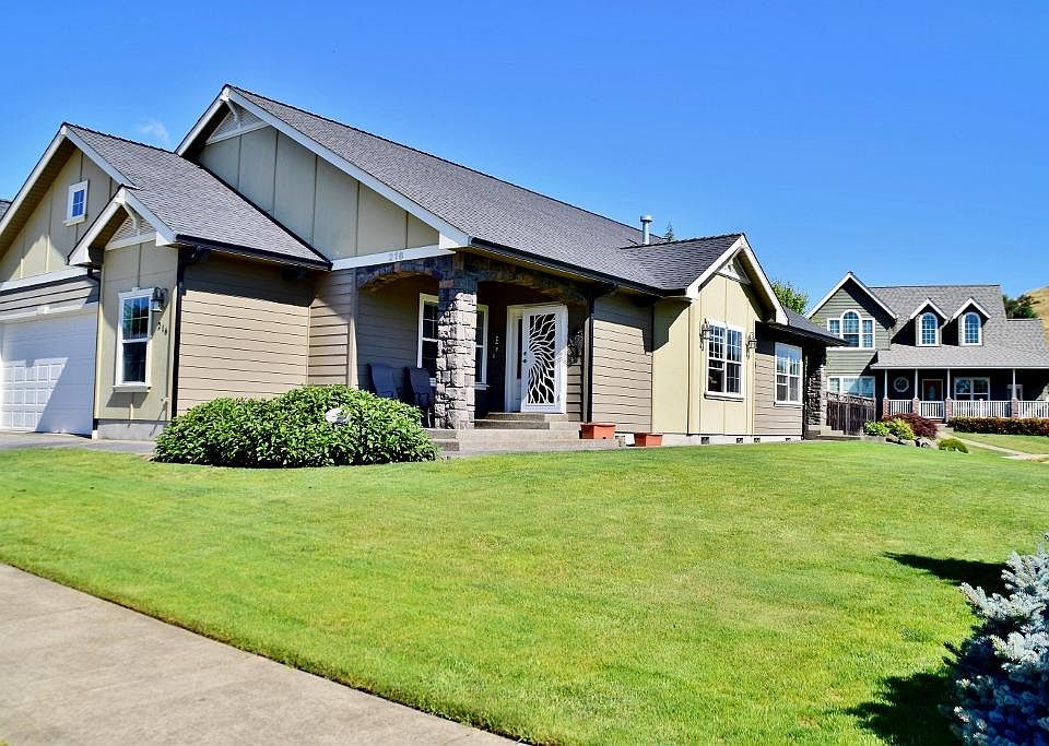 2nd image of 216 Danielle Dr