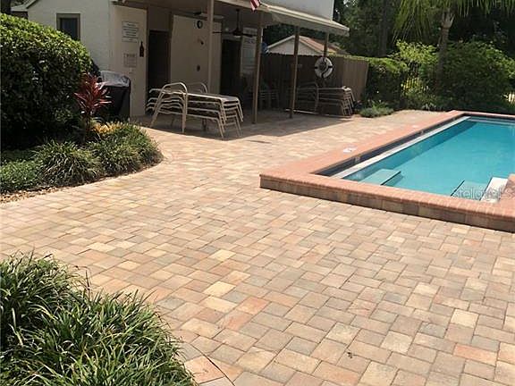 4th image of 11513 Galleria Dr