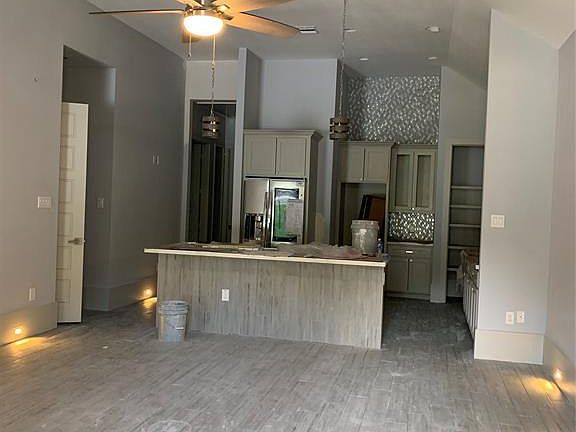 2nd image of 3430 Simmons St