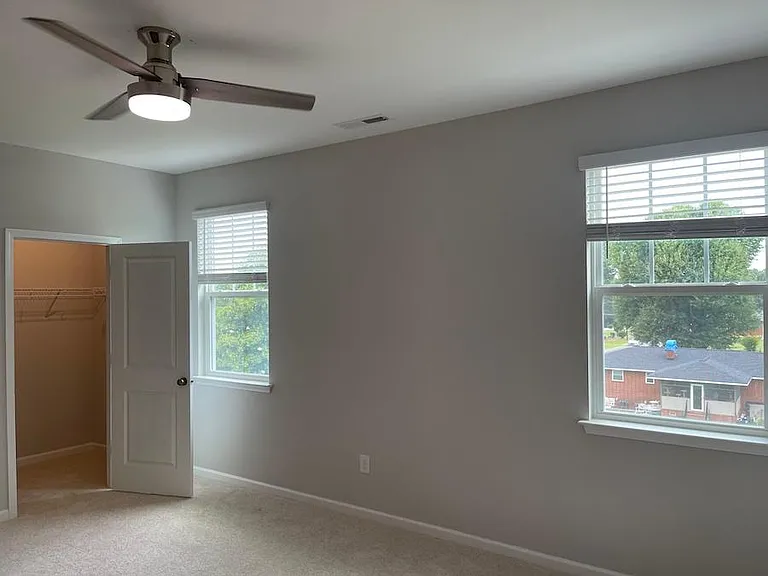 2822 Saltaire Ave — Photo 30