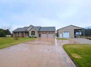 7284 Calvert Dr, Strathroy Caradoc, ON N7G3H5