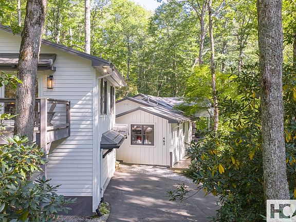 2nd image of 462 Mirror Lake Road