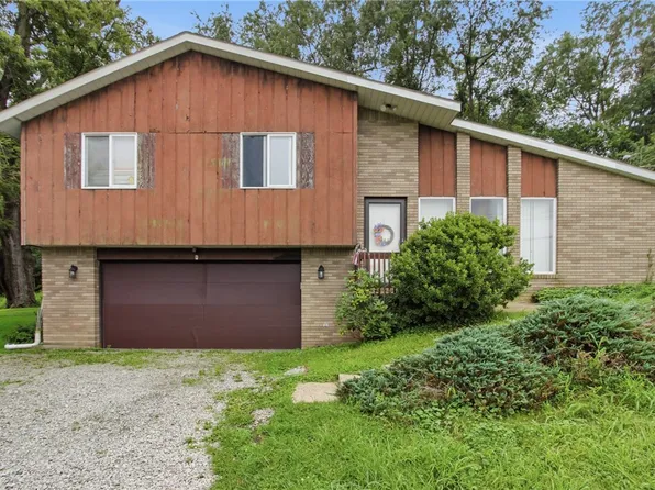 1025 Willowbrook Rd, West Newton, PA 15089