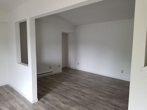 3rd image of W246N6690 Champeny Ct