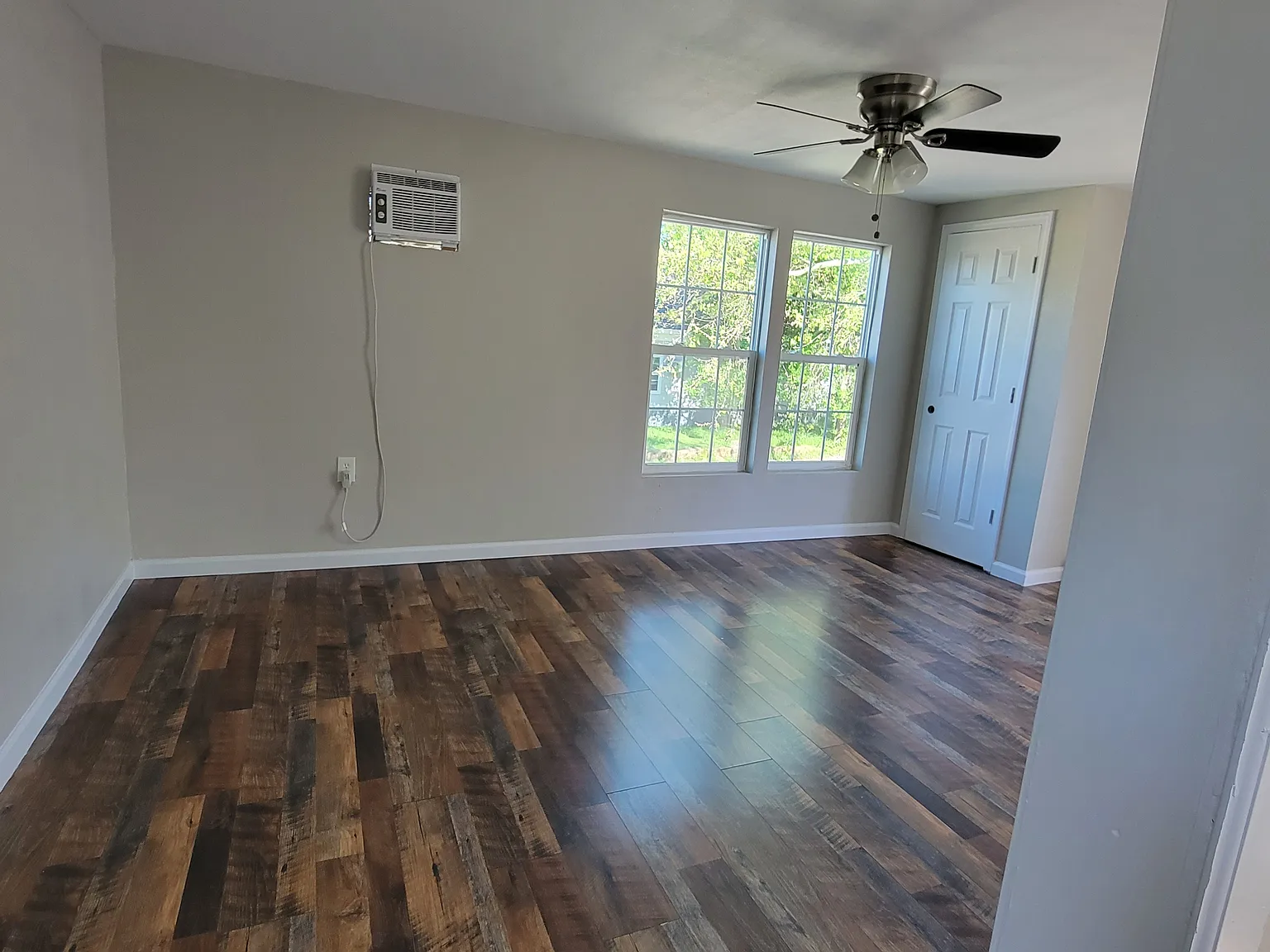 1 bed, $995 — Photo 2