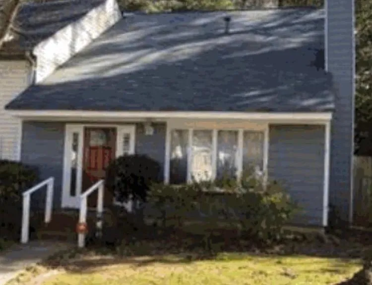 5000 Bell Dr SE — Photo 1