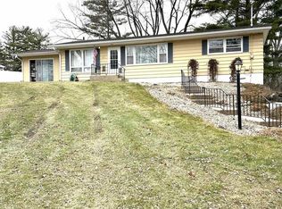 1025 Ridgewood Dr, Stoughton, WI 53589