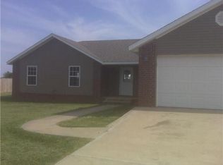 1467 Dallas St SW, Gravette, AR 72736