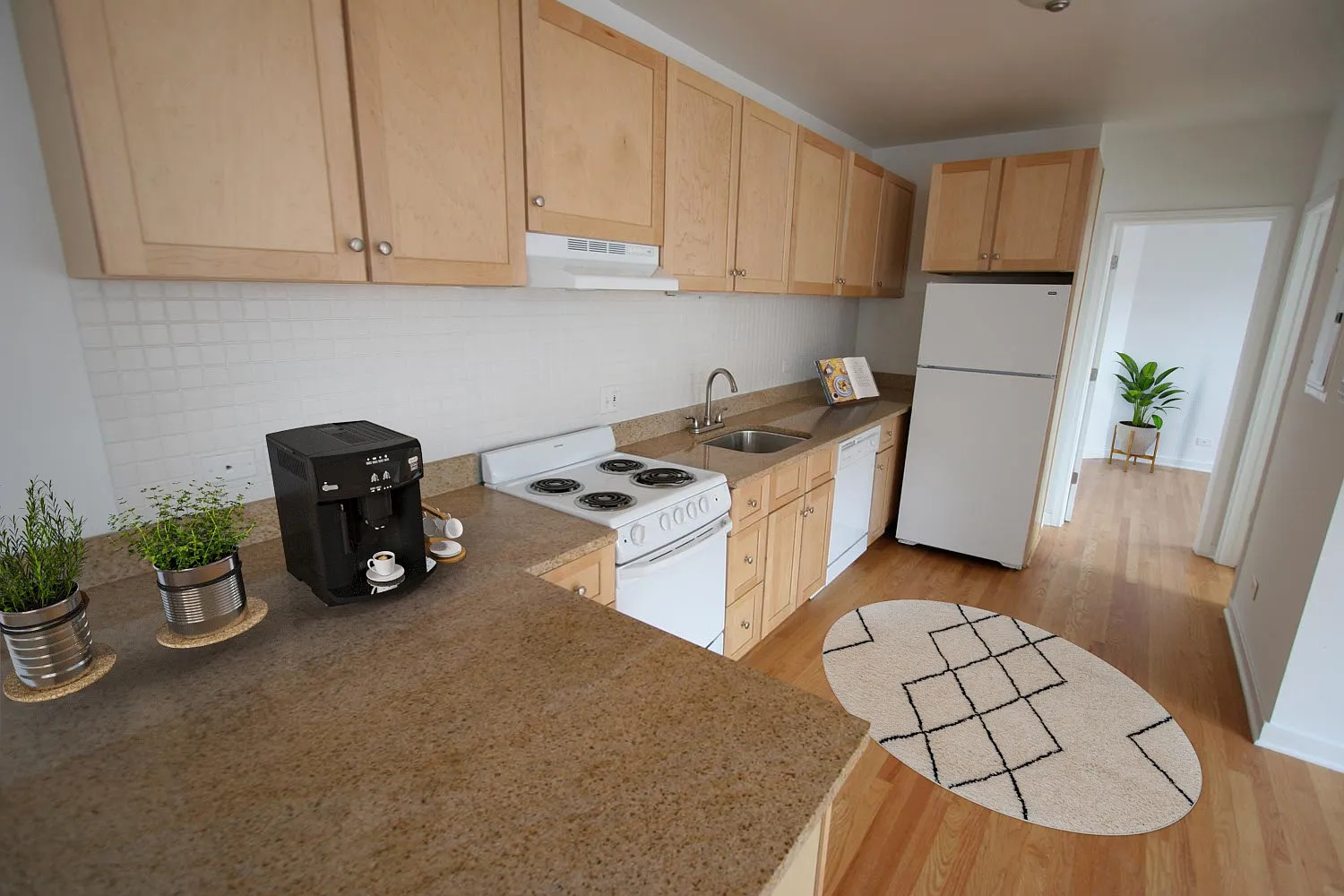 Kenwood Court — Photo 1