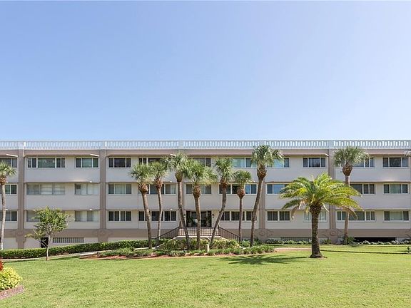 2nd image of 100 Bluff View Dr APT 302B