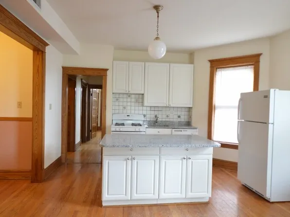 1826 W Patterson Ave #3, Chicago, IL 60613