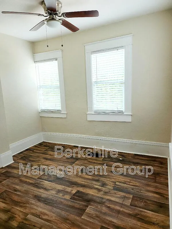 2 bed, 1.0 bath, 1000 sqft, $1,499 — Photo 4