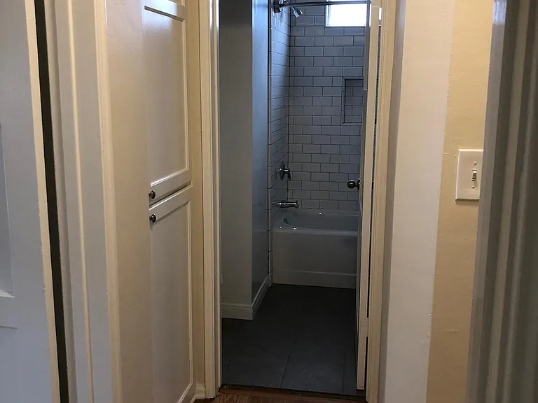 4015 Jackson Ave — Photo 11