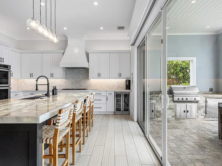2100 Notre Dame Dr — Photo 11