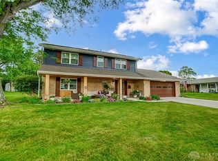 762 Clarendon Rd, Troy, OH 45373