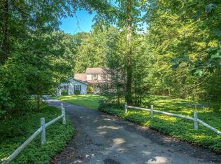 80 River Rd, New Paltz, NY 12561