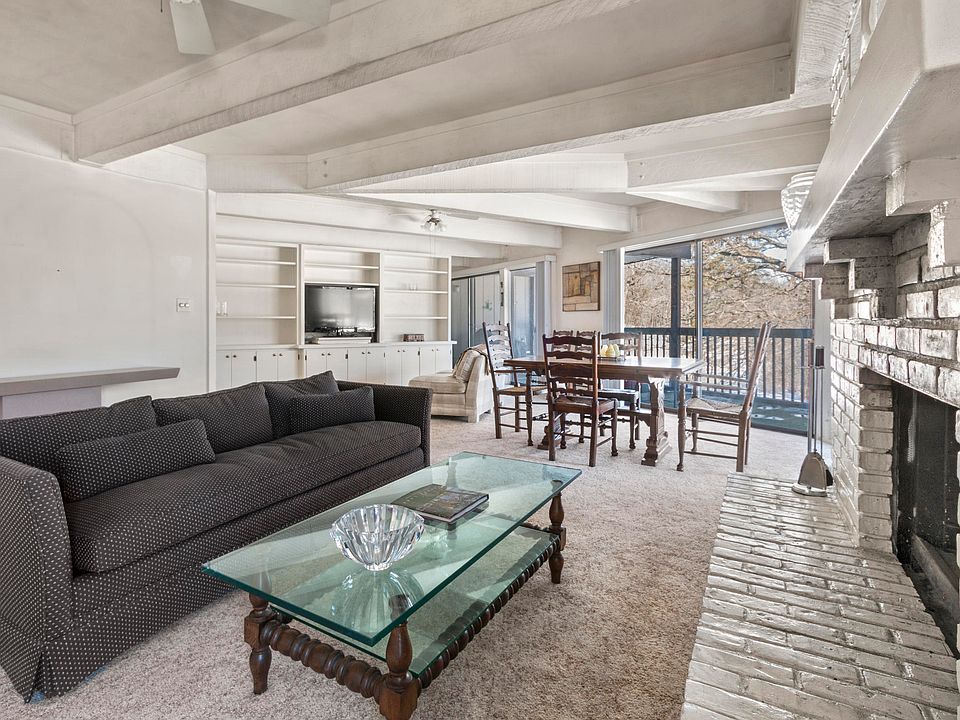 1st image of 890 Windsor Dr #12