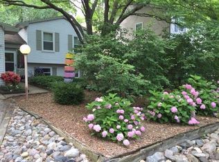 8197 Lake Crest Dr, Ypsilanti, MI