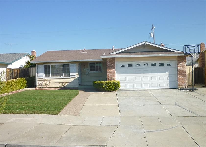 1st image of 1808 Woodridge Way