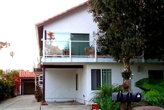 Front of Triplex - Top front Apartment