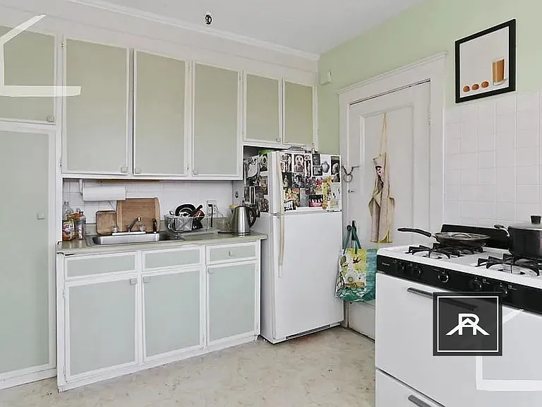 72 Strathmore Rd #11B — Photo 12