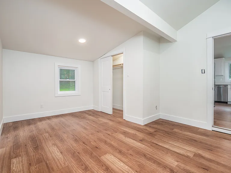 117 Precinct St — Photo 10