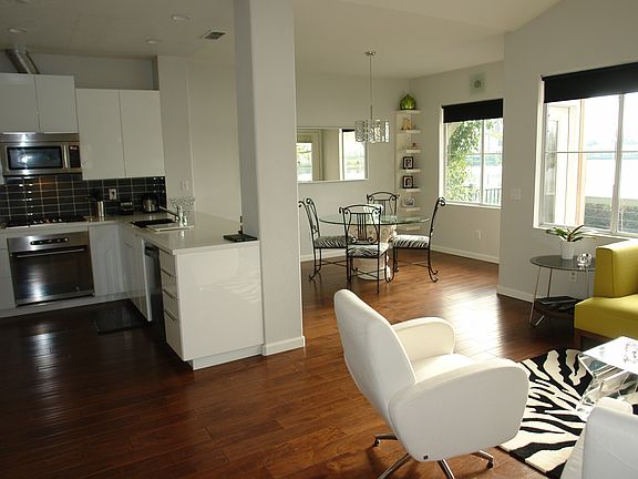 4th image of 3136 E Laguna Ct
