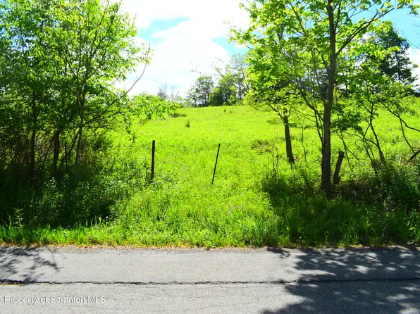 Lyon St, Union Dale, PA 18470
