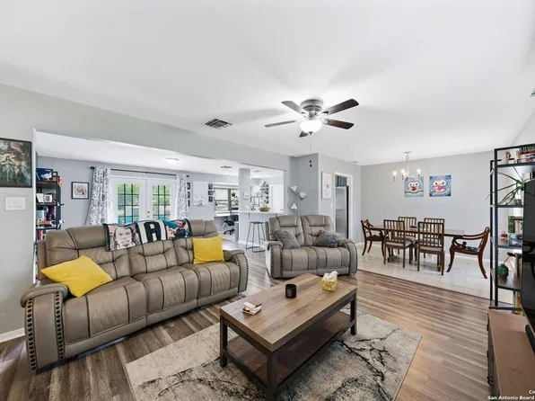 510 Shin Oak, Live Oak, TX 78233