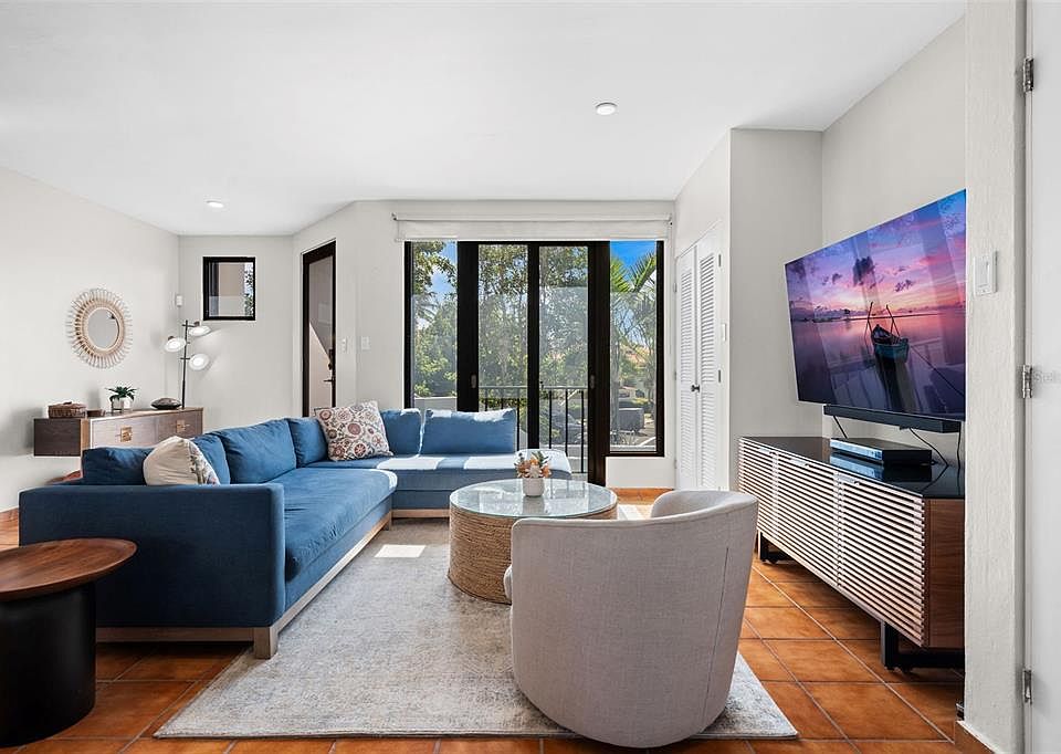 1st image of 185 Candelero #627