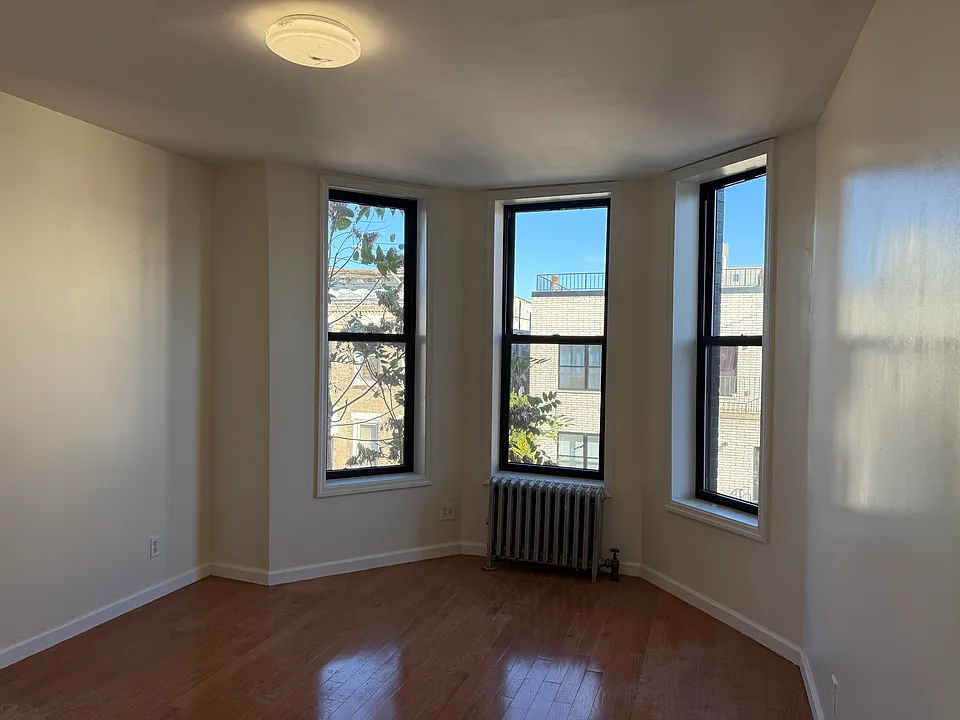 36 Oakland Pl #2