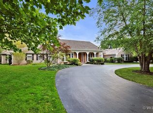 150 Thackeray Ln, Northfield, IL 60093