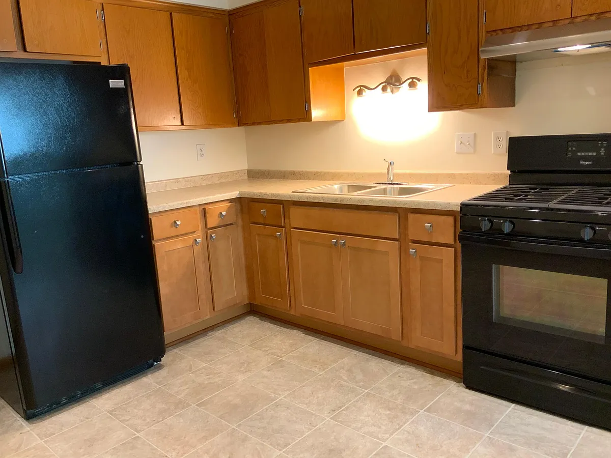 Lots of cabinet and counter space in this newly updated kitchen - 10815 W Hampton Ave #3