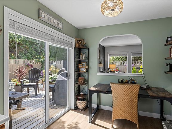 5th image of 650 Windward Way