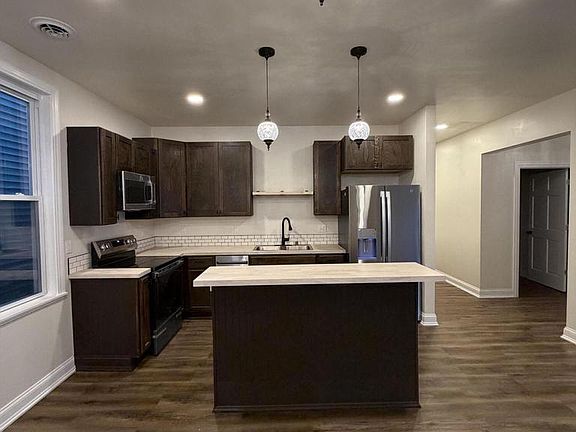 4th image of 1120 College AVENUE