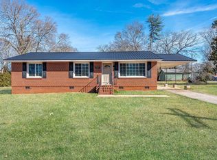 507 Fairview Rd, Laurens, SC 29360