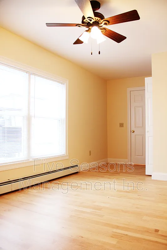 2 bed, 1.0 bath, 700 sqft, $2,100 — Photo 4