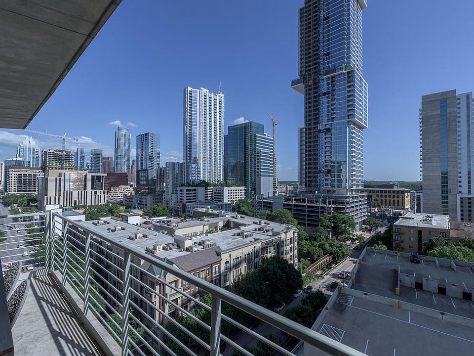 1st image of 800 W 5th St APT 1203