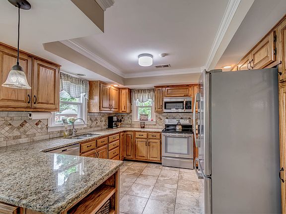 5th image of 3395 Patricia Ellen Dr