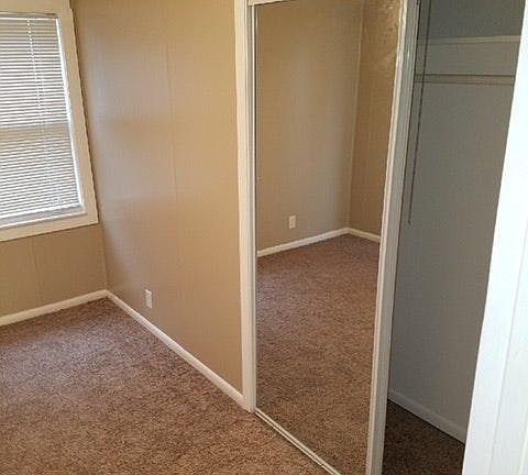 4th image of 5143 Burlingame Dr