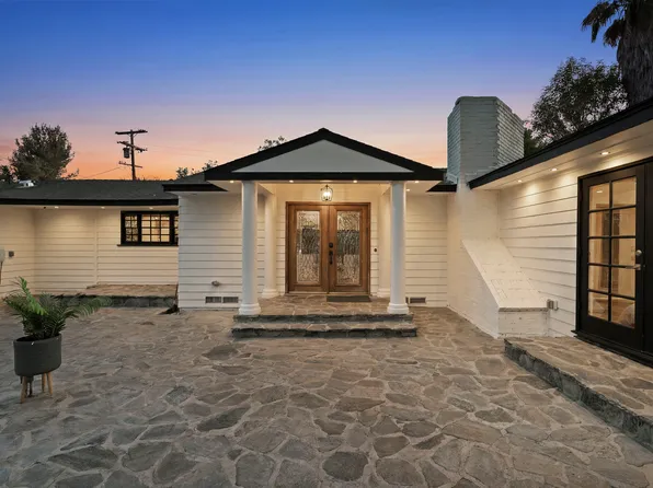 5835 Hillview Park Ave, Van Nuys, CA 91401