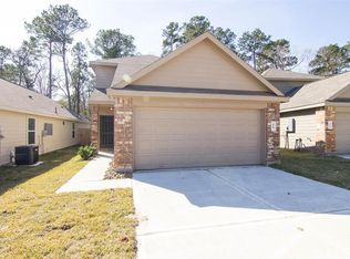 425 N Meadows Dr, Willis, TX 77378
